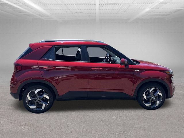 Used 2024 Hyundai Venue Limited FWD image 5