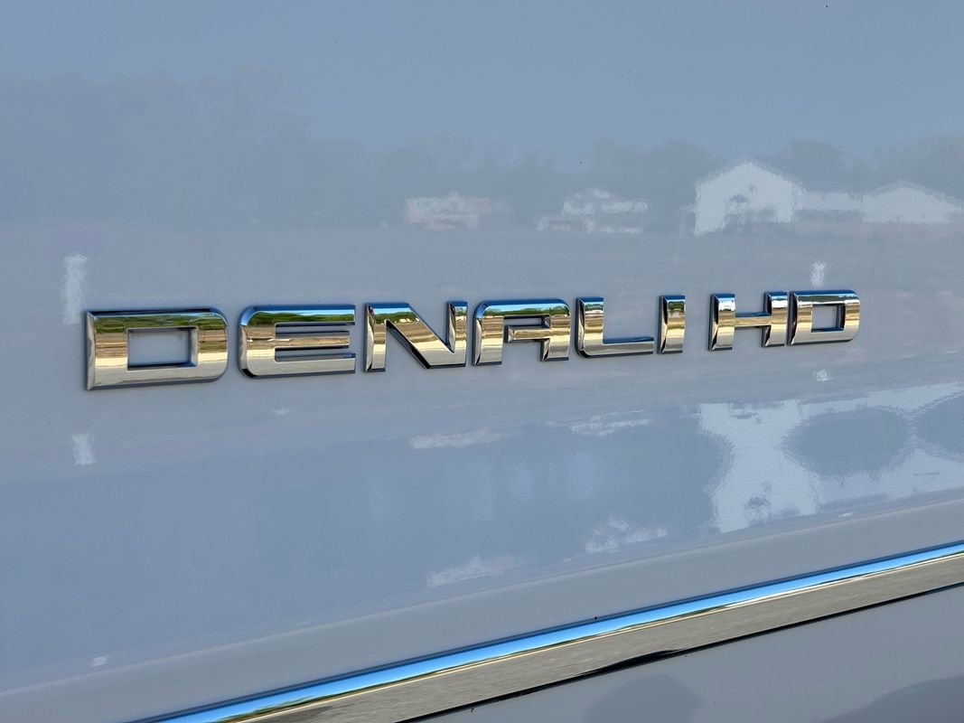 Used 2016 GMC Sierra 2500 Denali w/ Duramax Plus Package image 11