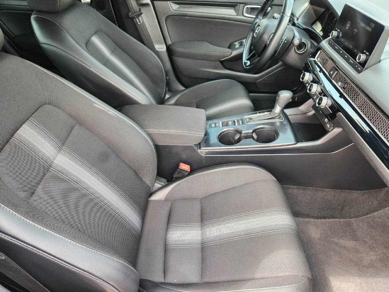 Used 2024 Honda Civic Sport image 11