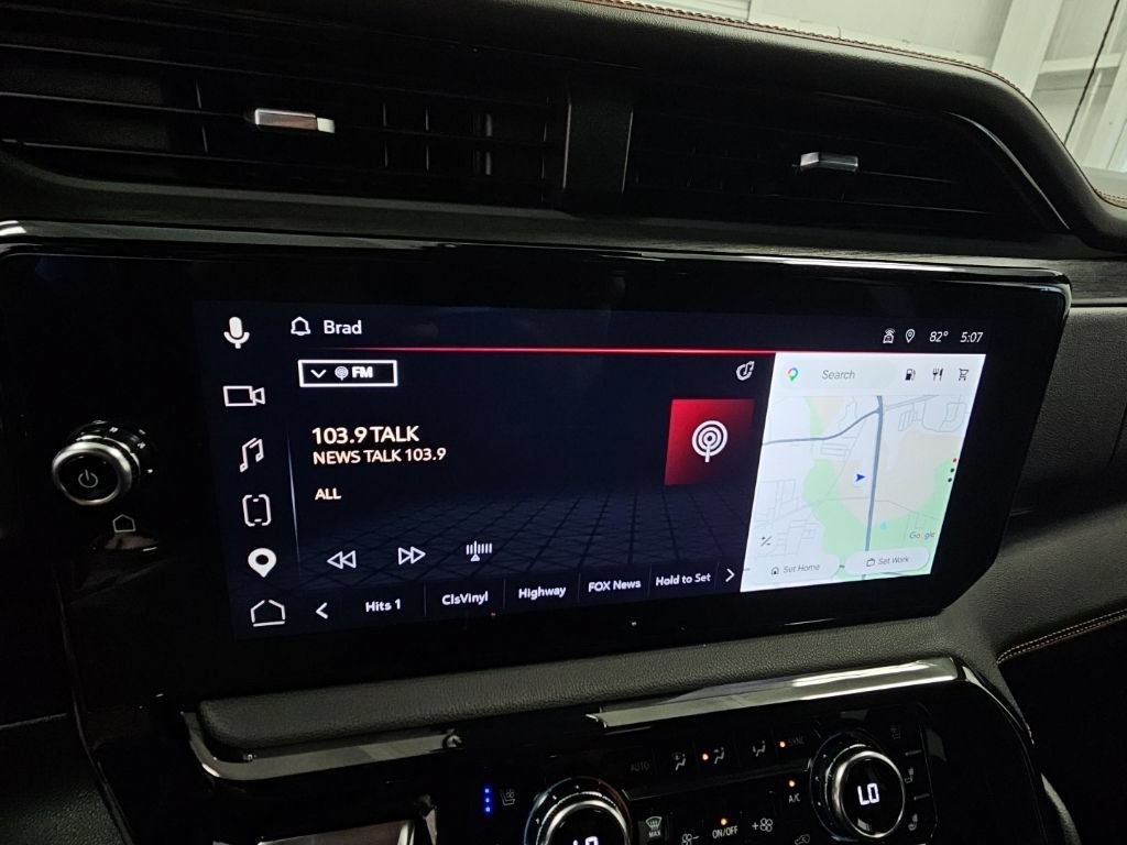 Certified 2025 GMC Sierra 1500 AT4 w/ AT4 Premium Package AWD/4WD image 17