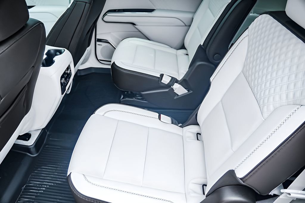 New 2026 GMC Acadia Denali w/ Super Cruise Package FWD image 29
