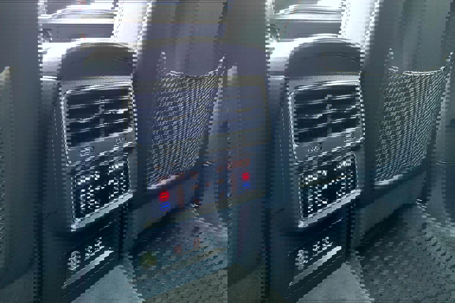 Used 2019 Audi Q8 Premium Plus image 35