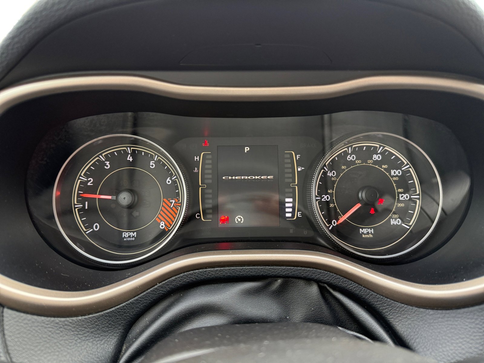 Used 2014 Jeep Cherokee Latitude w/ Comfort/Convenience Group image 11
