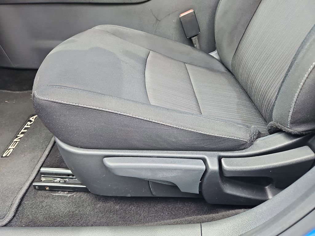 Used 2025 Nissan Sentra SV FWD image 23