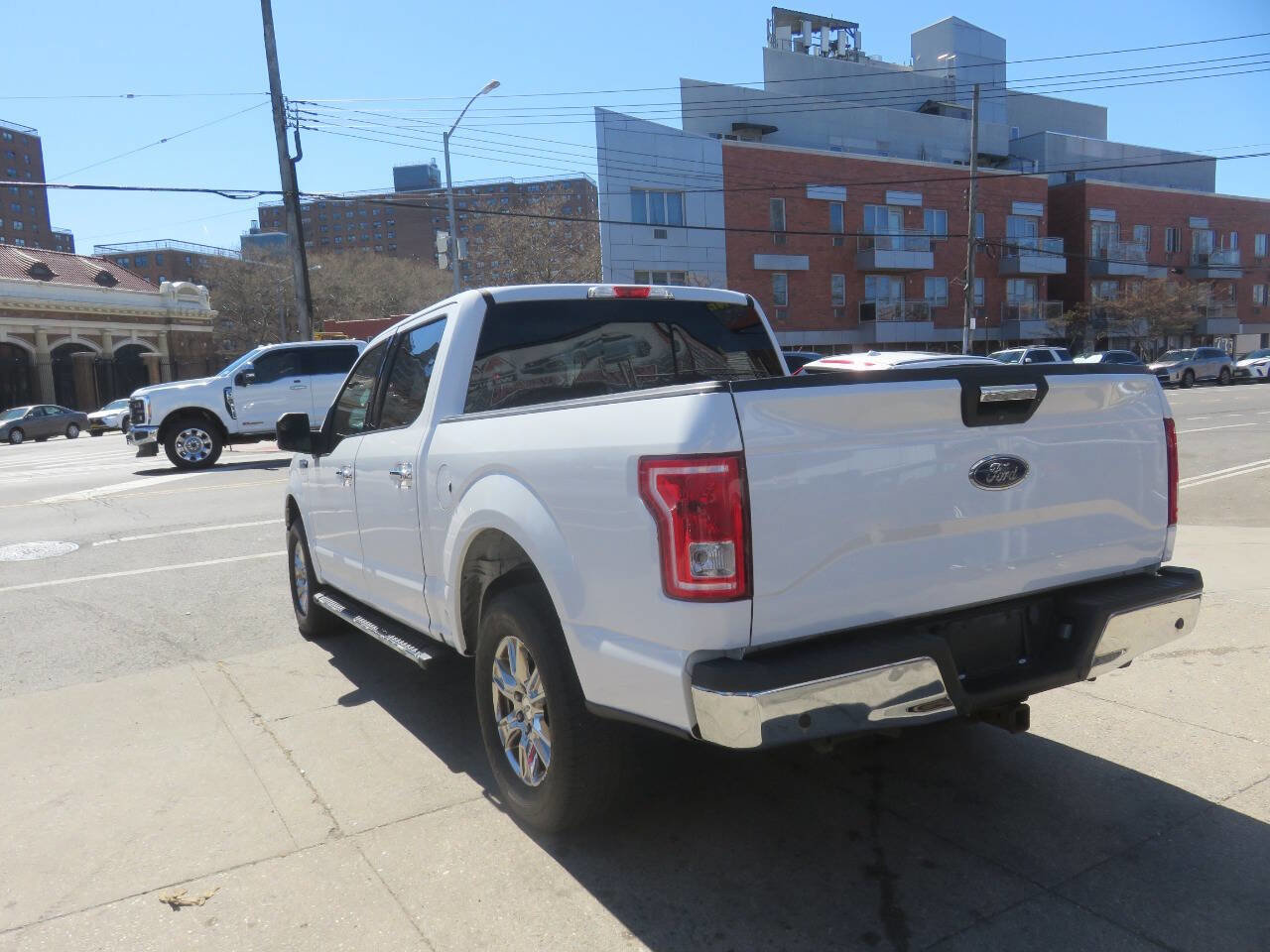 Used 2017 Ford F150 XLT w/ Equipment Group 302A Luxury AWD/4WD image 6