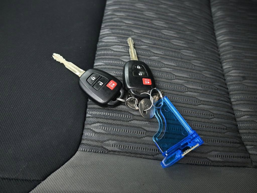 Used 2020 Toyota Tundra SR5 w/ SR5 Upgrade Package image 50