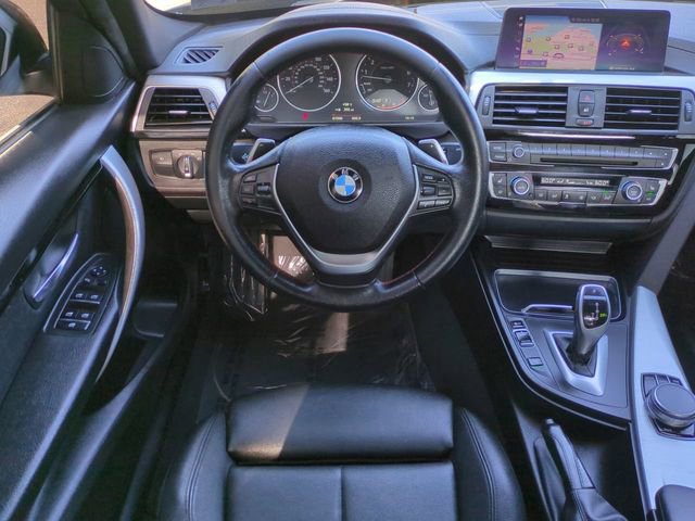 Used 2018 BMW 330i xDrive Sedan w/ Convenience Package image 15