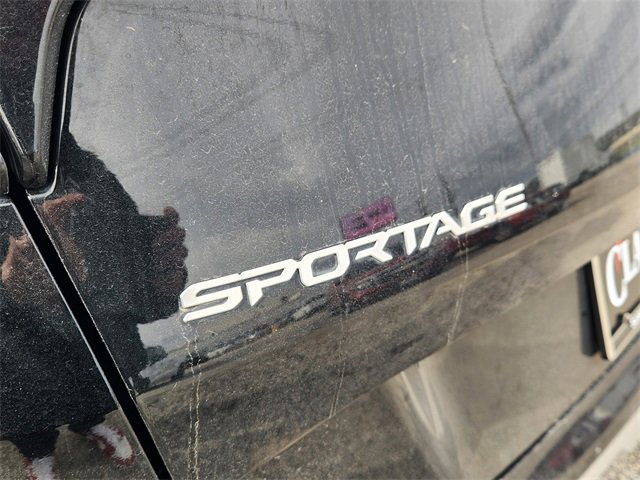 Used 2023 Kia Sportage SX image 9