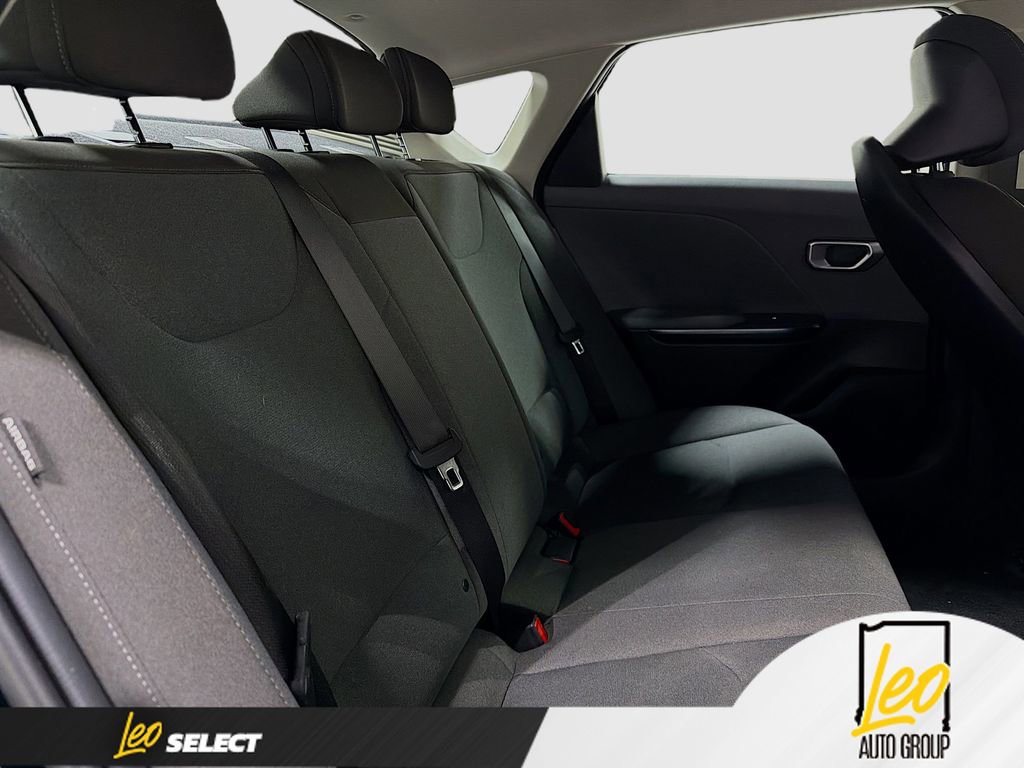 Used 2025 Kia K4 LXS image 24