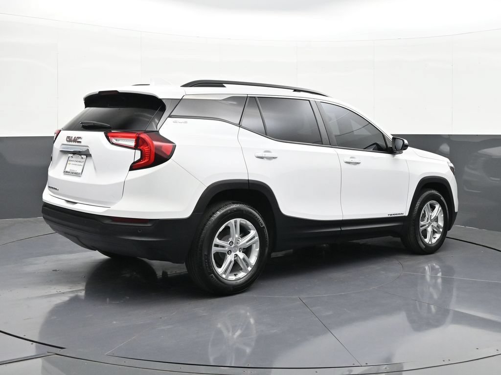 Certified 2024 GMC Terrain SLE w/ Driver Convenience Package FWD image 5