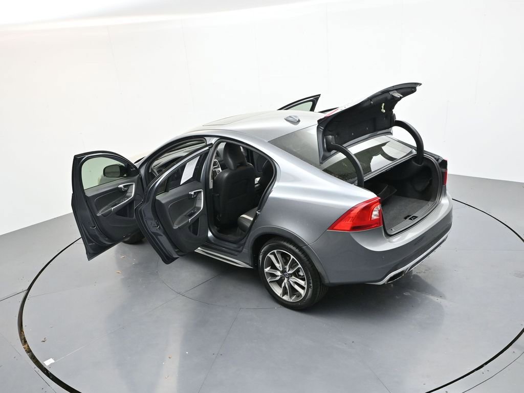 Used 2017 Volvo S60 T5 Cross Country Platinum image 43