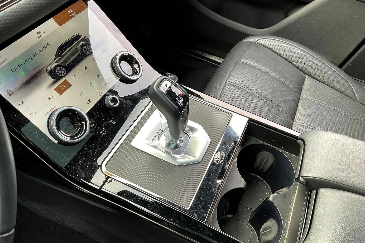 Used 2023 Land Rover Range Rover Evoque R-Dynamic S image 17
