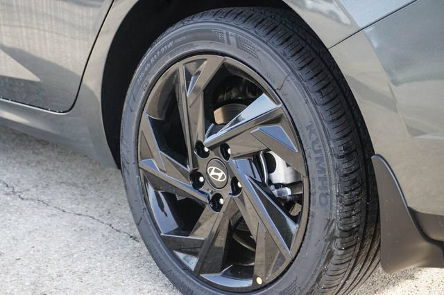 Certified 2026 Hyundai Elantra Sport FWD image 7