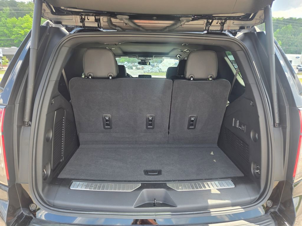 Used 2024 Chevrolet Tahoe RST w/ Luxury Package AWD/4WD image 24