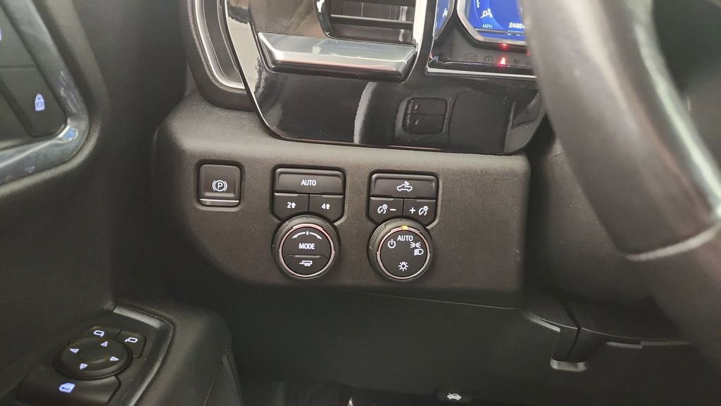 Used 2022 Chevrolet Silverado 1500 LT image 22