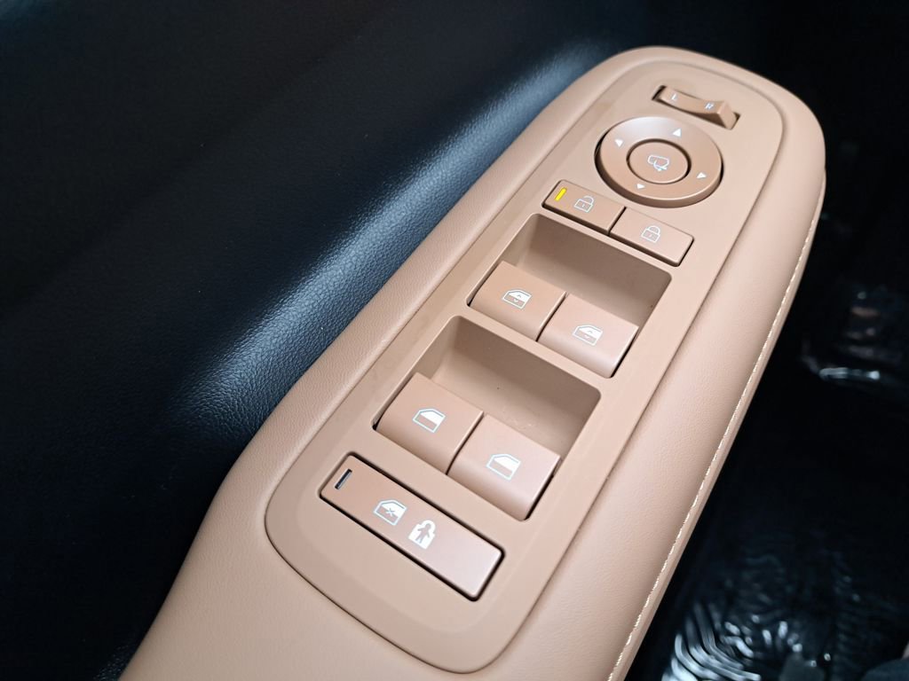 Used 2026 Hyundai Santa Fe Limited image 26