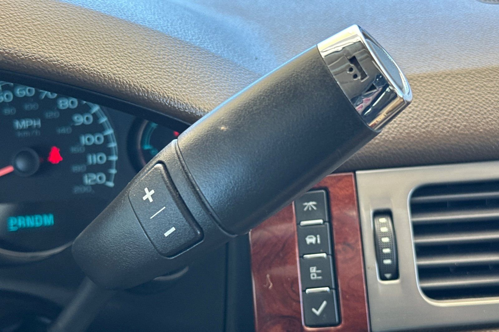 Used 2013 Chevrolet Tahoe LTZ image 24