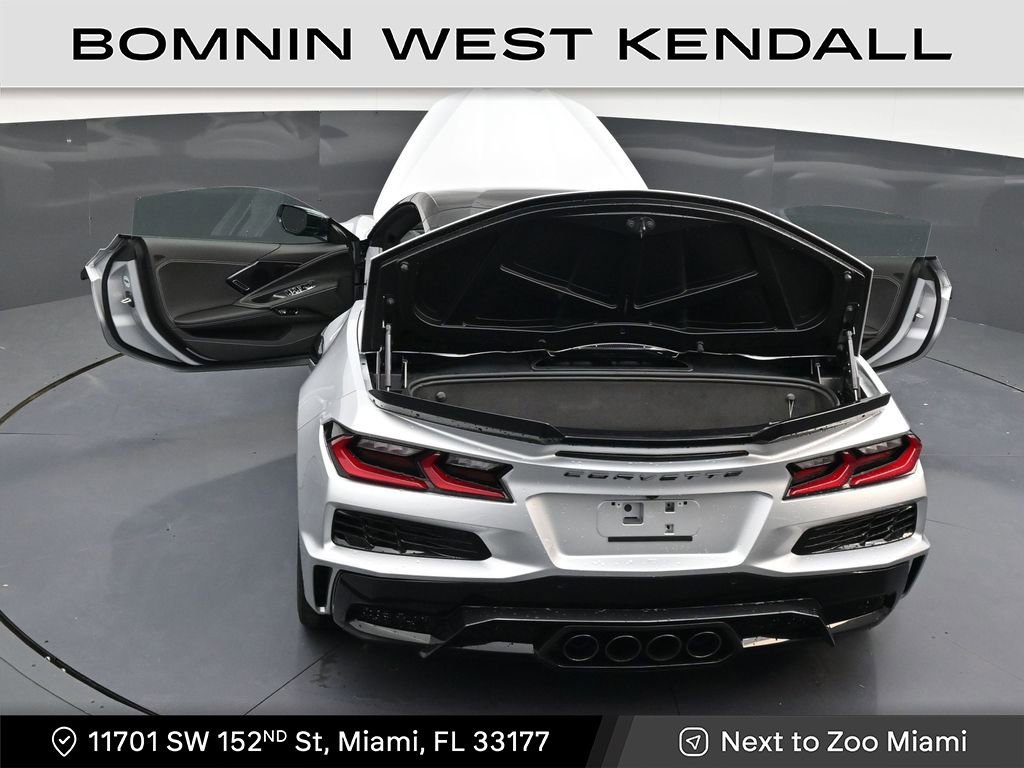 Used 2026 Chevrolet Corvette Z06 w/ Stealth Interior Trim Package image 32