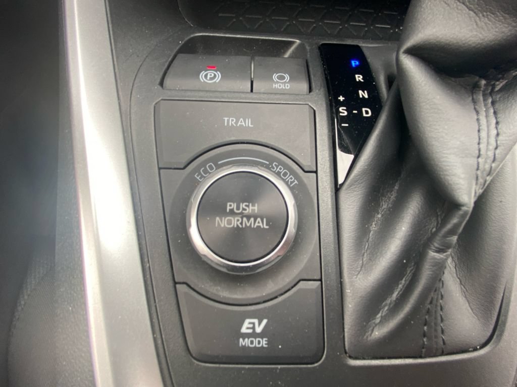 Used 2024 Toyota RAV4 XLE w/ Convenience Package AWD/4WD image 22