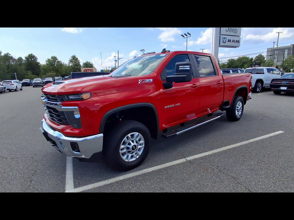 Used 2026 Chevrolet Silverado 2500 LT AWD/4WD image 4