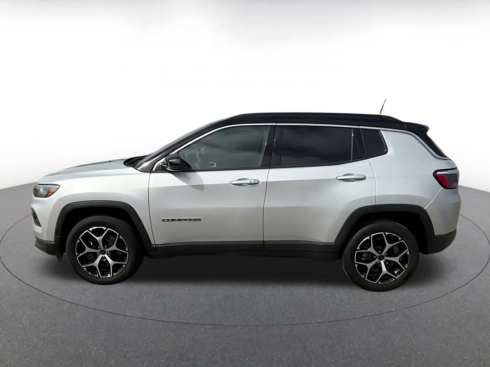 Used 2025 Jeep Compass Limited AWD/4WD image 8