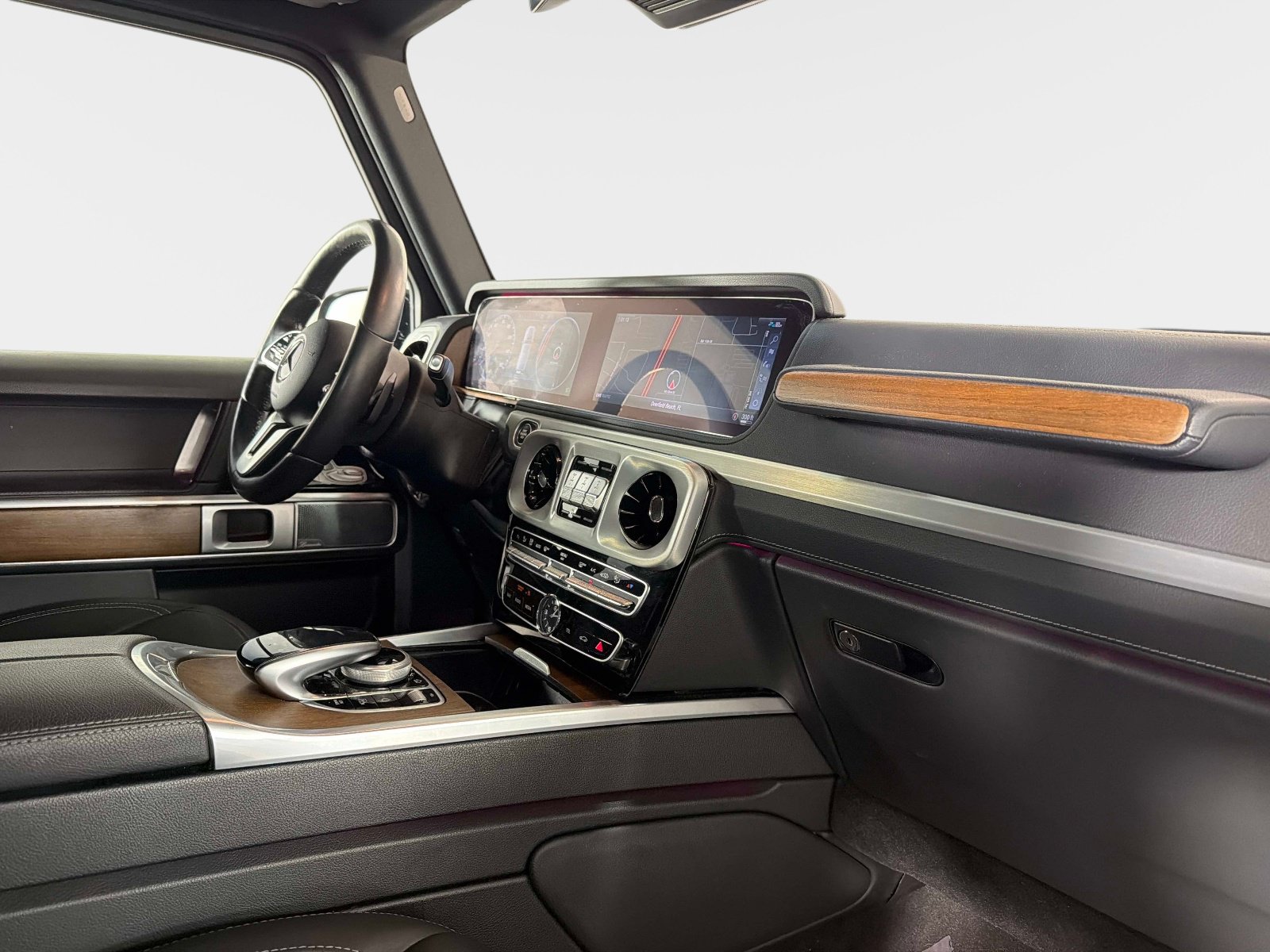 Used 2024 Mercedes-Benz G 550 image 25