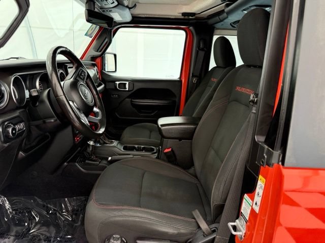 Used 2018 Jeep Wrangler Rubicon w/ Uconnect 4C Nav & Sound Group AWD/4WD image 16