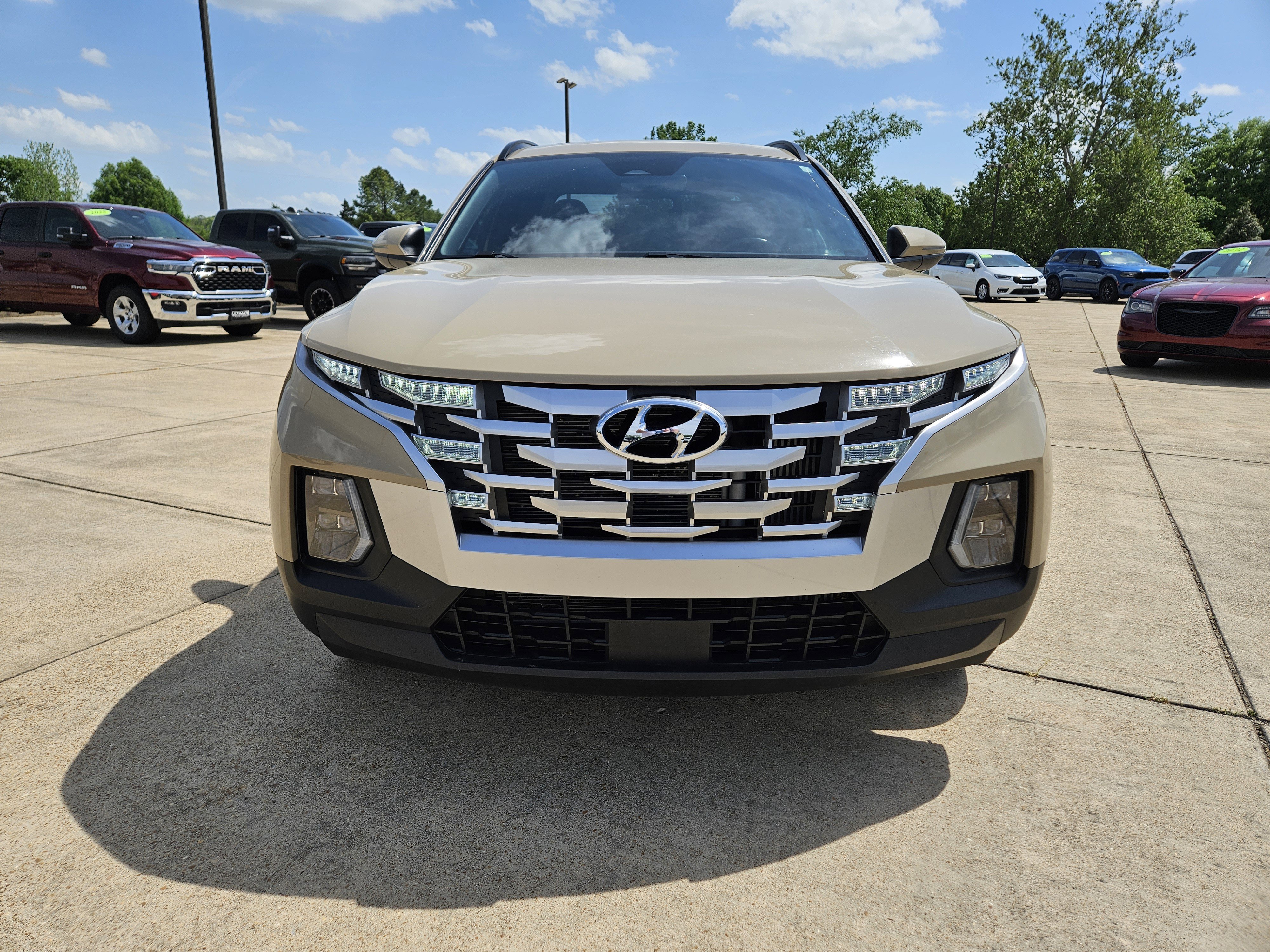 Used 2023 Hyundai Santa Cruz SEL Premium image 9