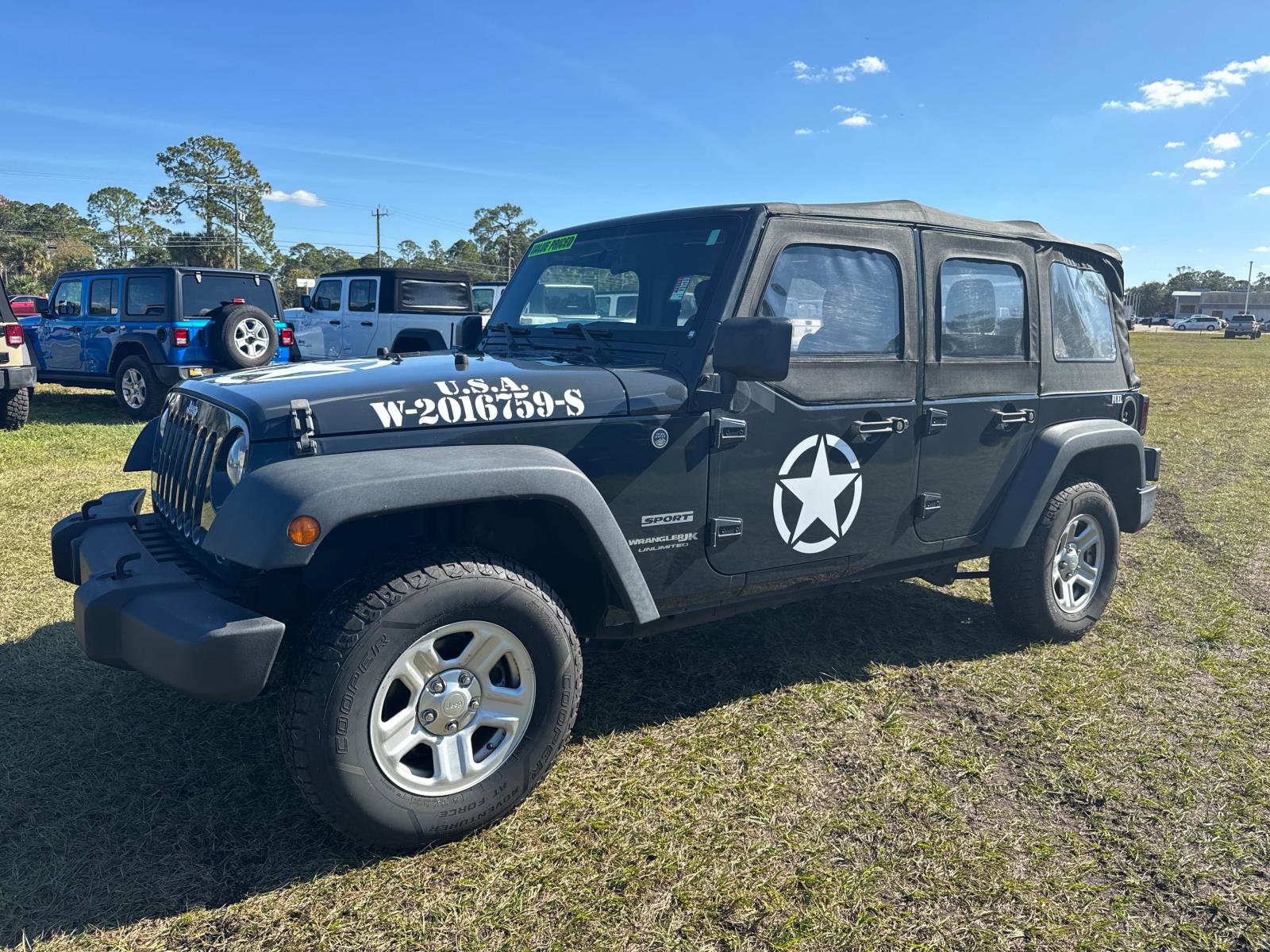 Used 2018 Jeep Wrangler Unlimited Sport w/ Connectivity Group image 7