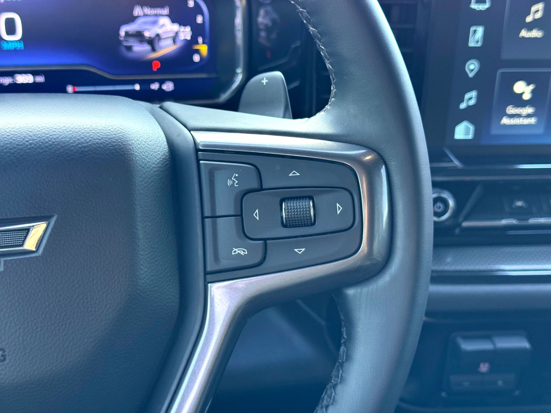 Used 2024 Chevrolet Silverado 1500 ZR2 w/ Technology Package image 27