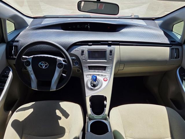Used 2014 Toyota Prius Two image 11
