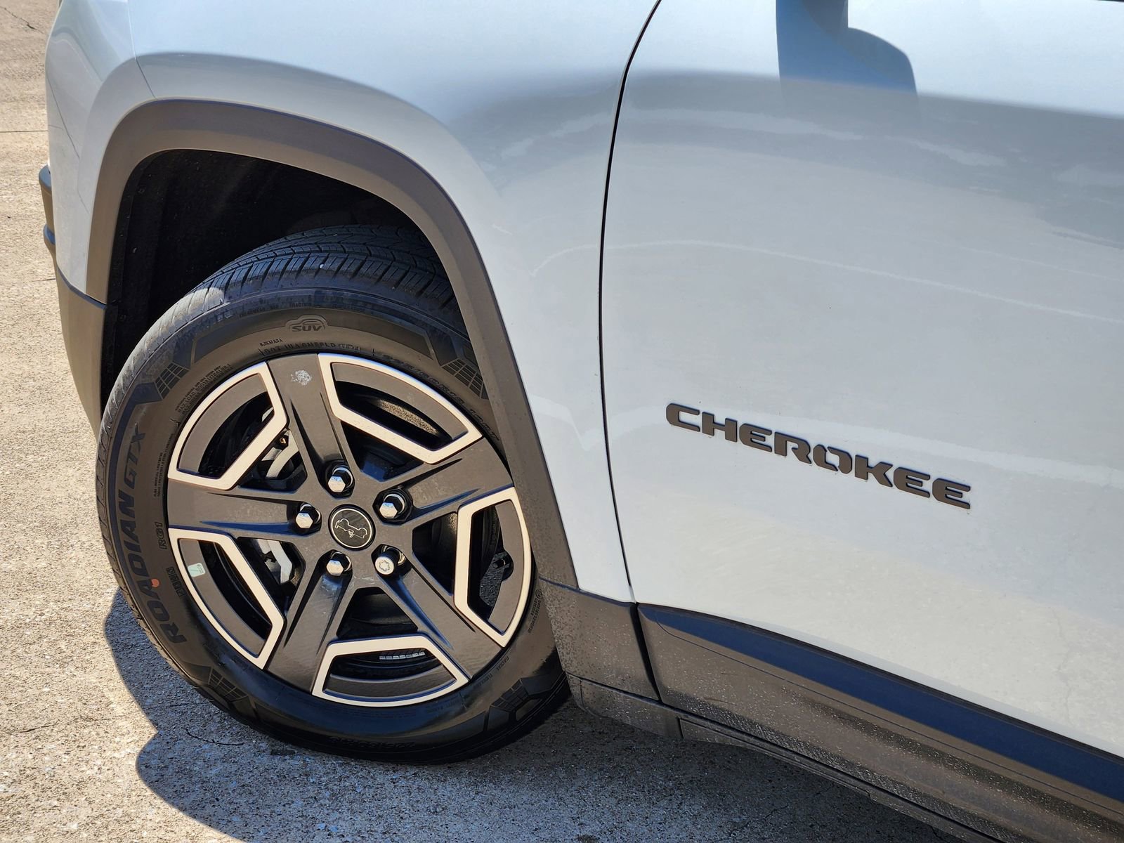 New 2026 Jeep Cherokee Laredo image 17