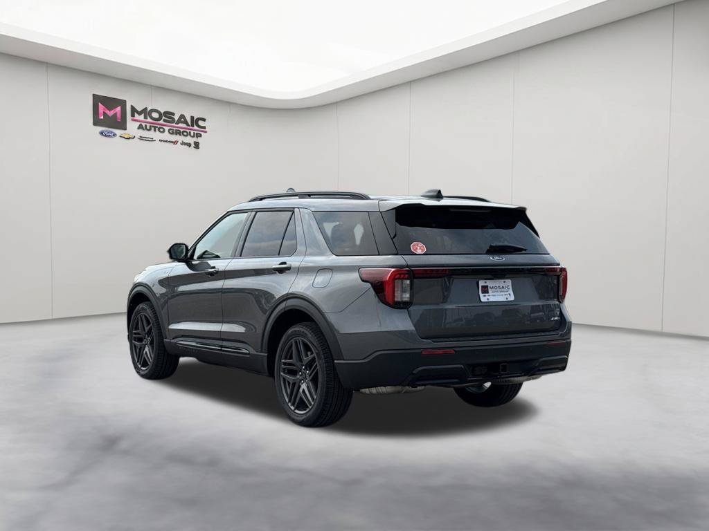 New 2026 Ford Explorer ST-Line w/ ST-Line Street Pack AWD/4WD image 5