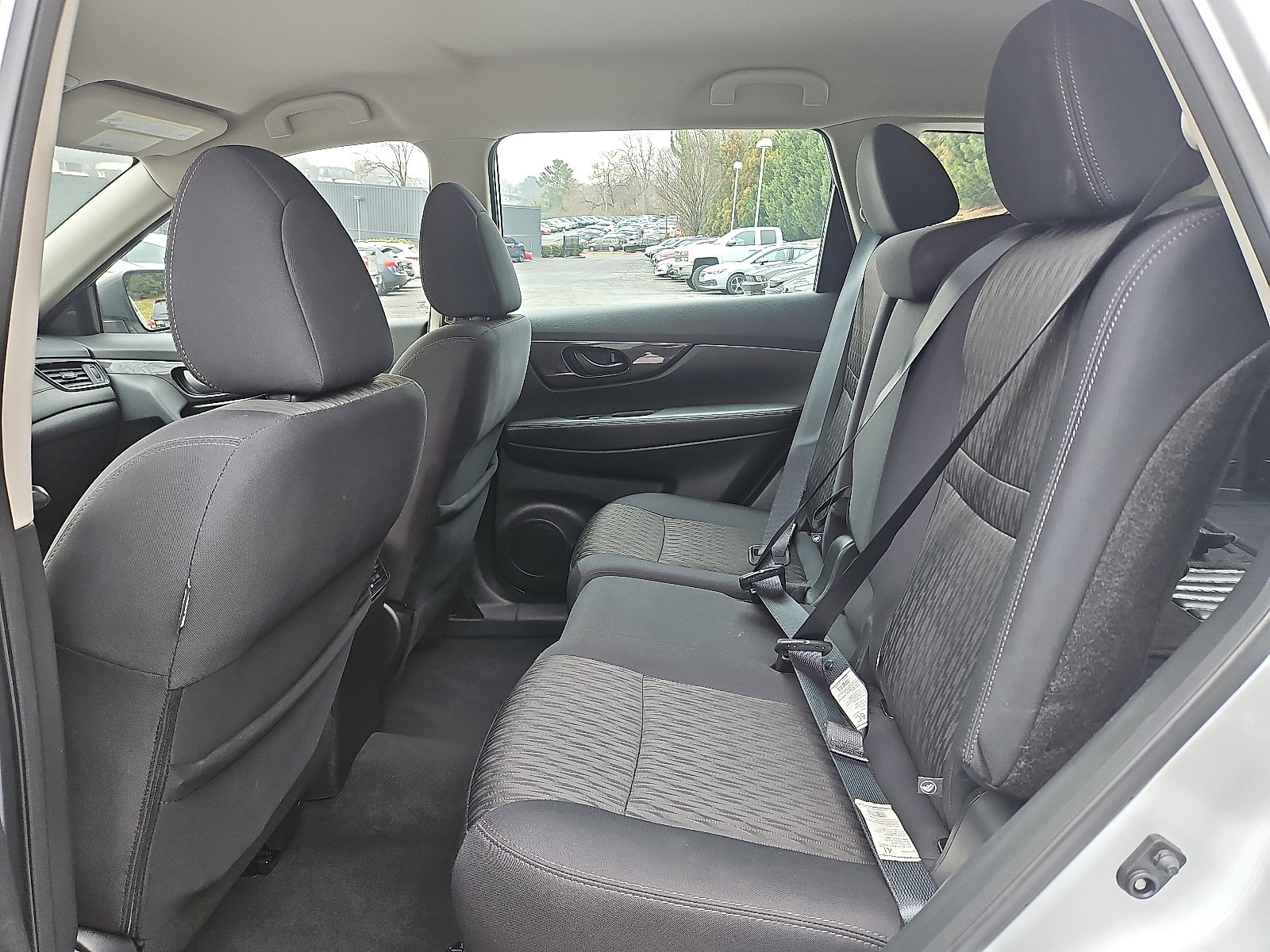 Certified 2019 Nissan Rogue S image 10