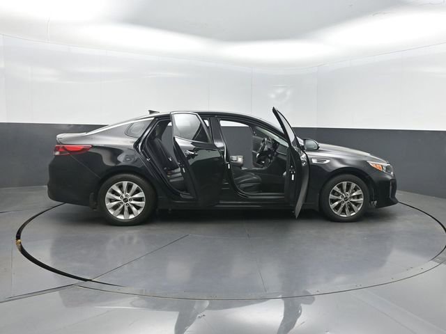 Used 2018 Kia Optima S FWD image 34