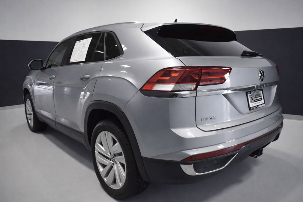 Used 2023 Volkswagen Atlas Cross Sport SE image 3
