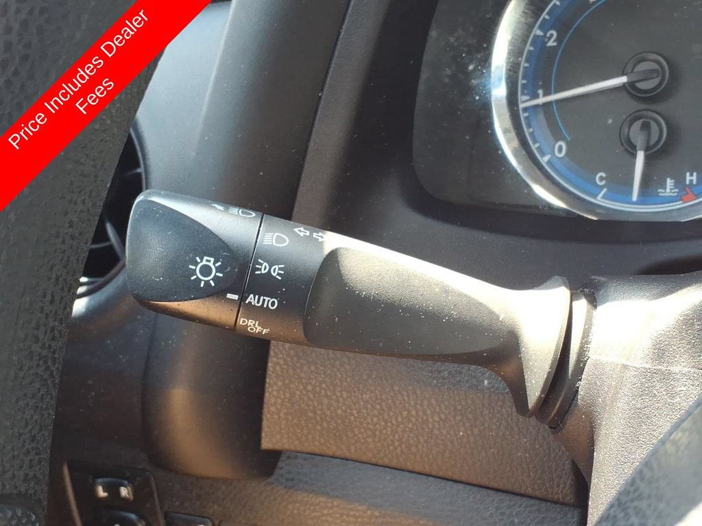 Used 2017 Toyota Corolla L FWD image 28