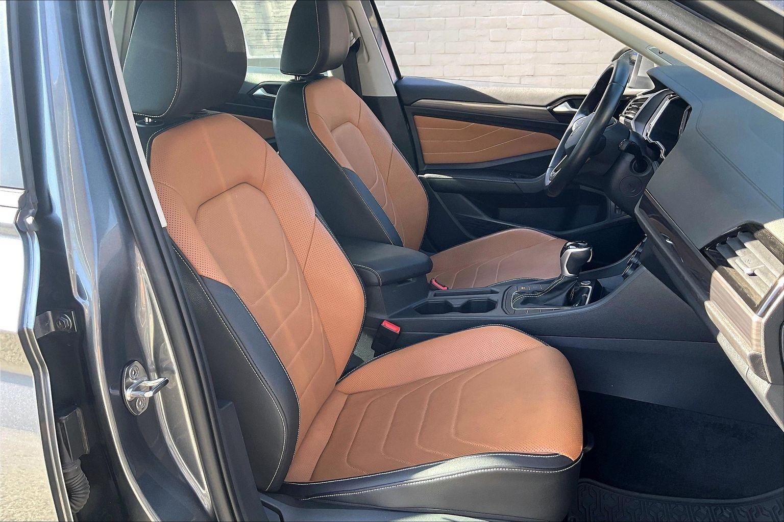 Certified 2023 Volkswagen Jetta SEL FWD image 6