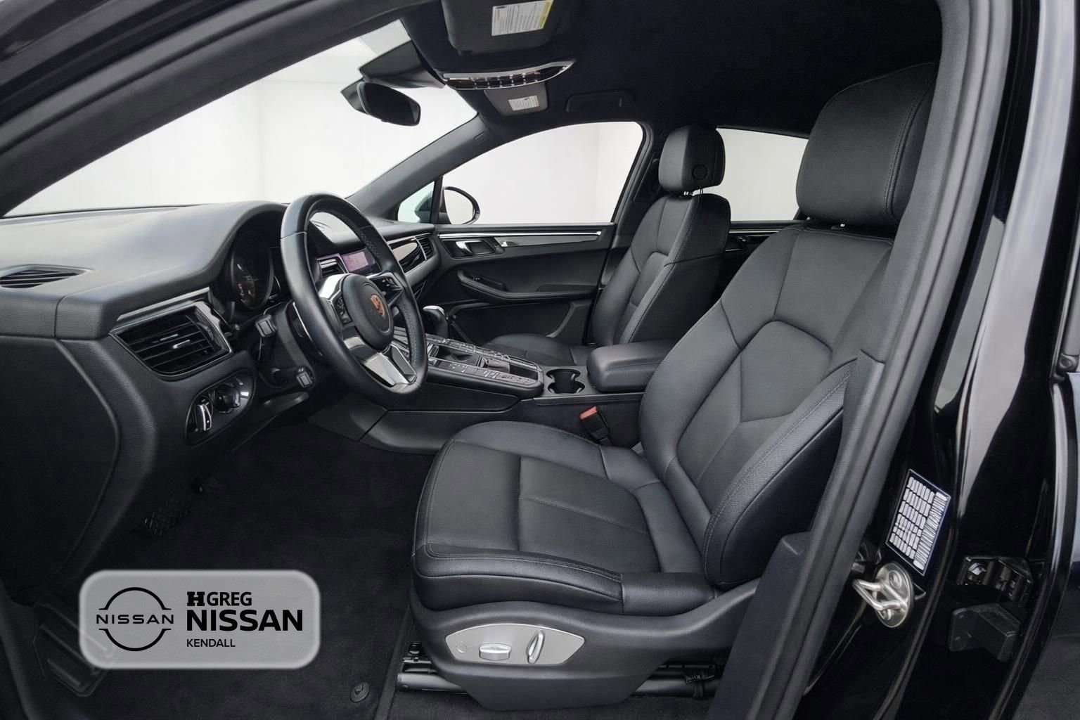 Used 2018 Porsche Macan AWD/4WD image 7