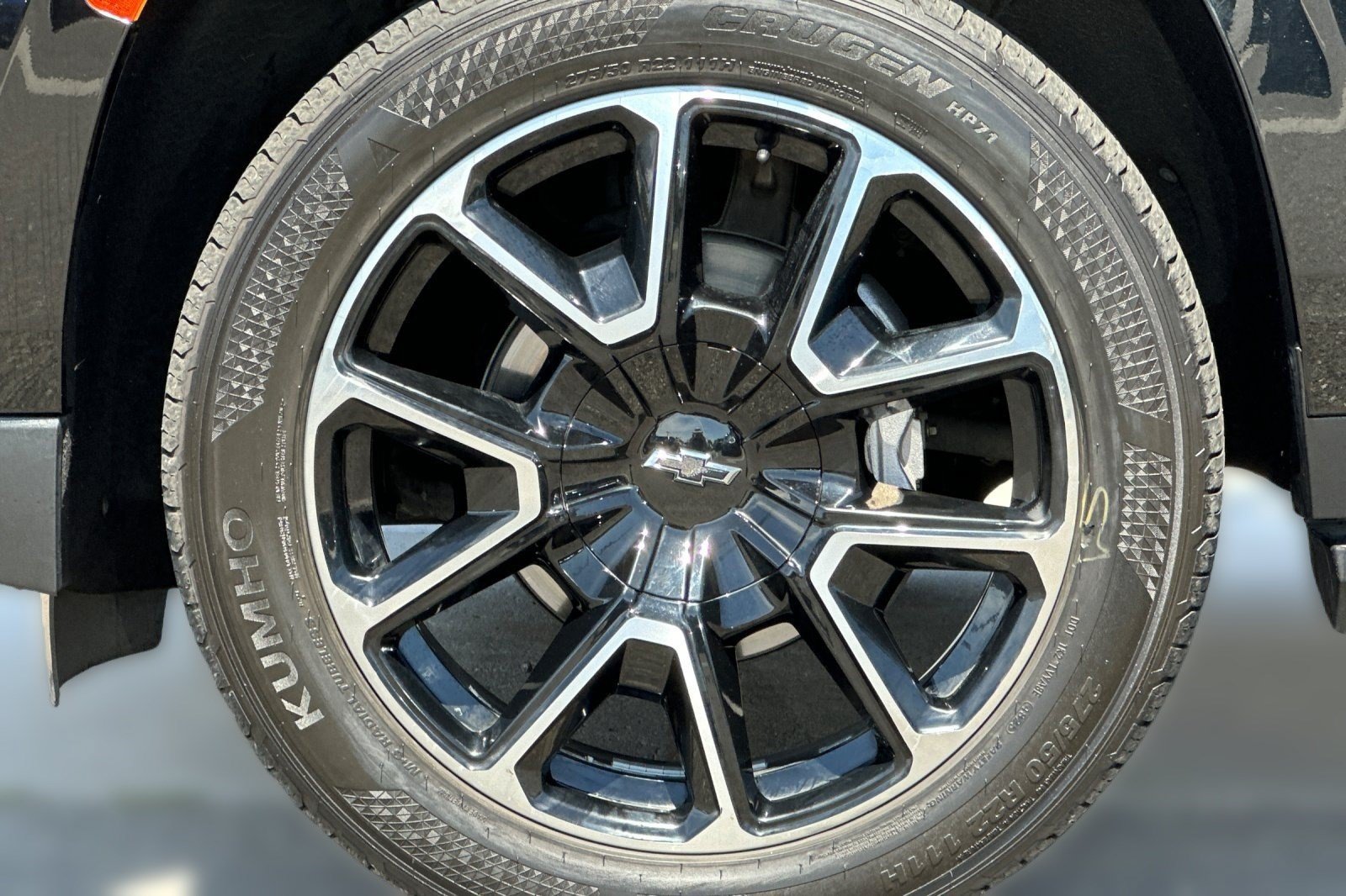 Used 2021 Chevrolet Tahoe RST w/ Luxury Package AWD/4WD image 13