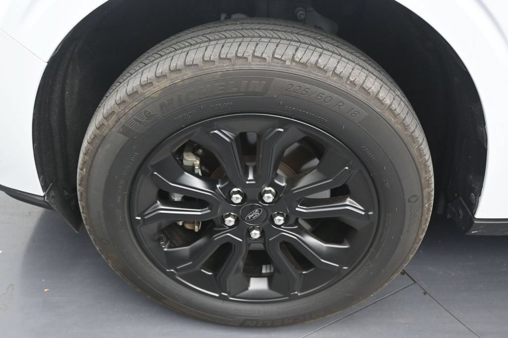 Used 2024 Ford Maverick Lariat w/ Black Appearance Package FWD image 9