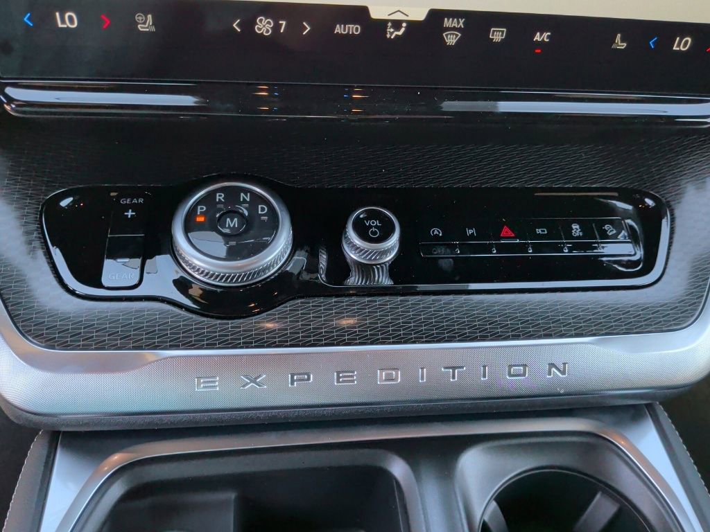 New 2026 Ford Expedition Max Platinum w/ Stealth Appearance Package AWD/4WD image 31