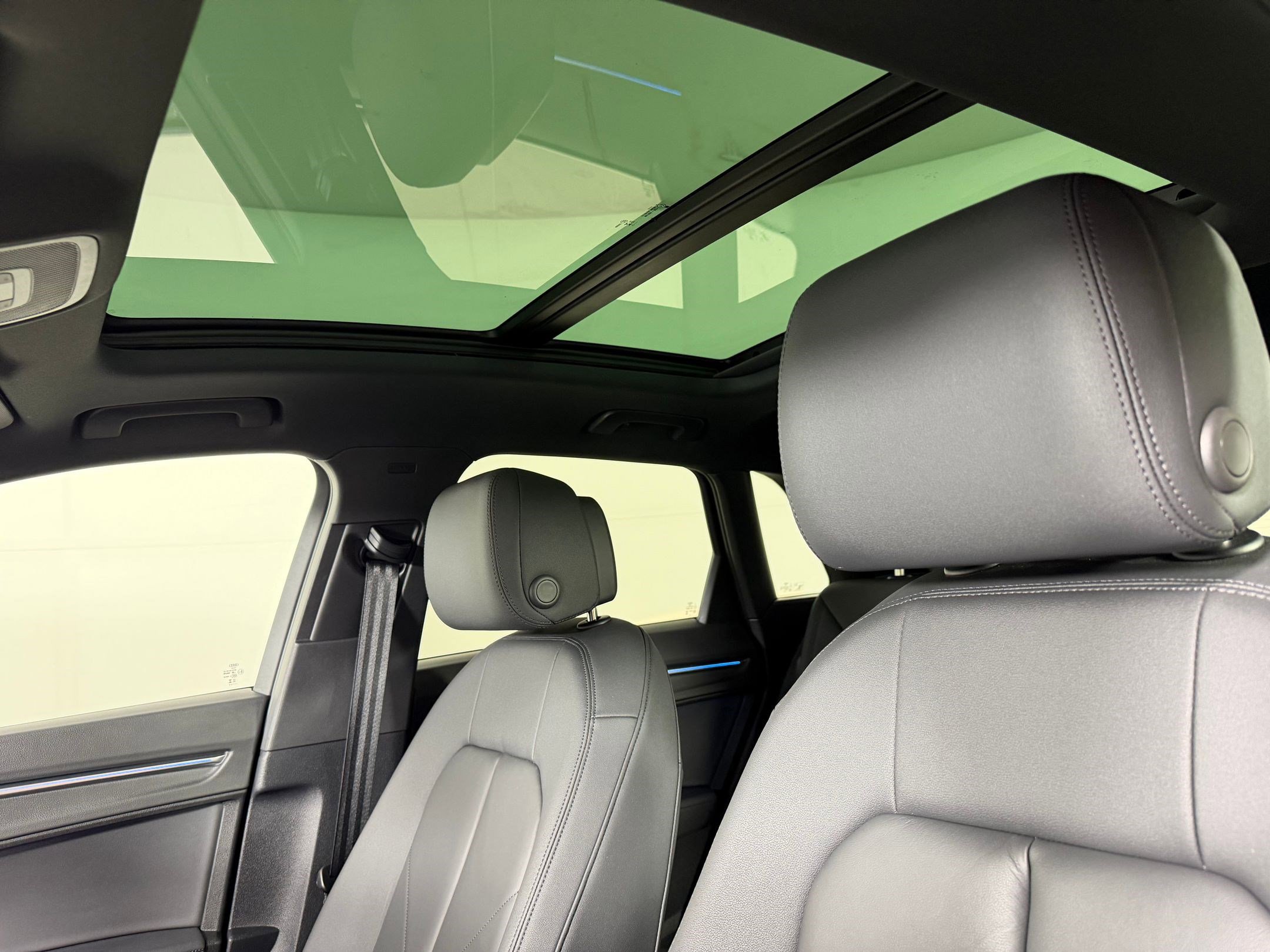 Certified 2023 Audi Q3 2.0T Premium Plus w/ Premium Plus Package AWD/4WD image 16