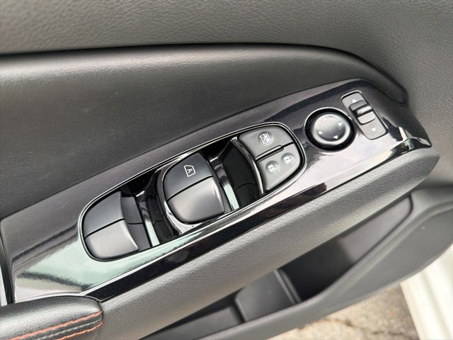 Used 2024 Nissan Altima 2.5 SR image 11