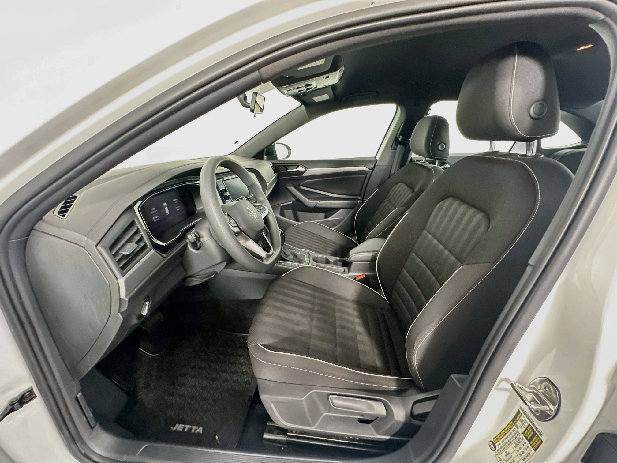 Used 2022 Volkswagen Jetta Sport FWD image 13