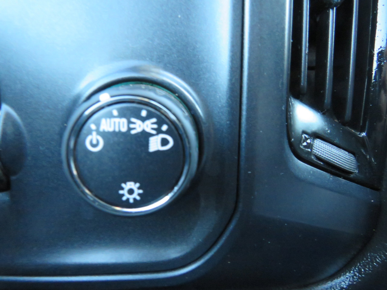 Used 2018 Chevrolet Silverado 2500 W/T w/ WT Fleet Convenience Package image 11