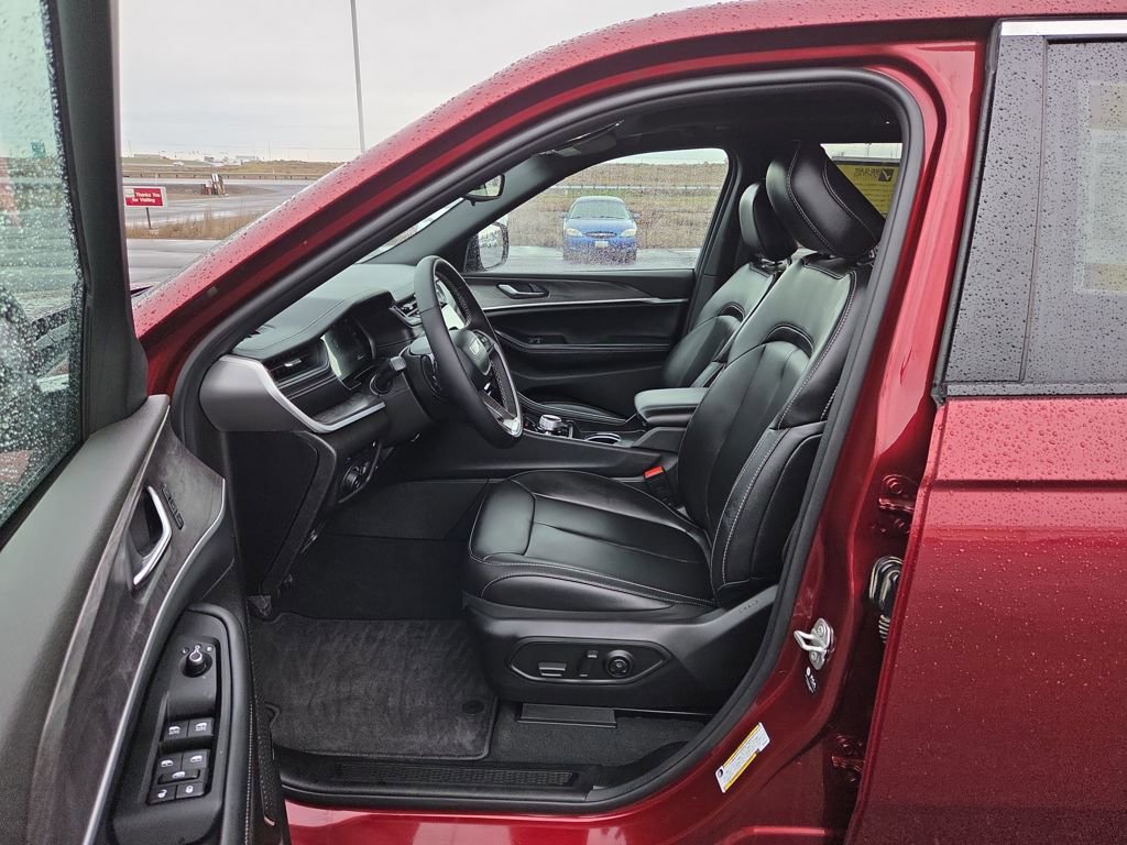 Used 2024 Jeep Grand Cherokee Limited 4xe image 20