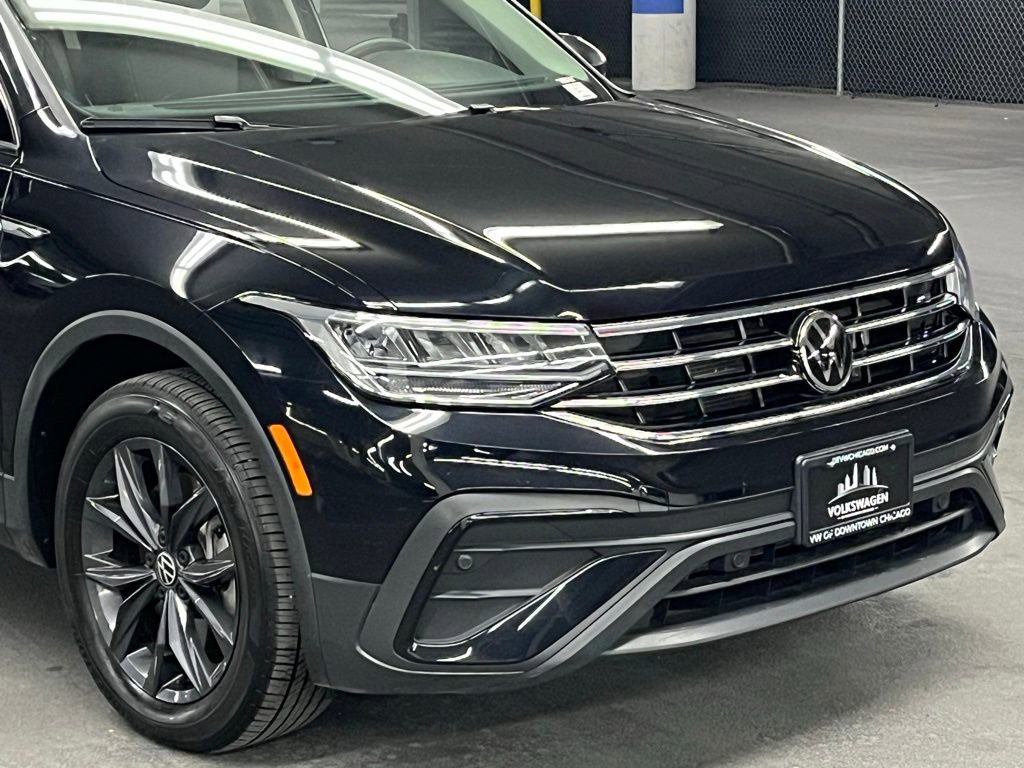 Used 2022 Volkswagen Tiguan SE w/ Panoramic Sunroof Package image 42