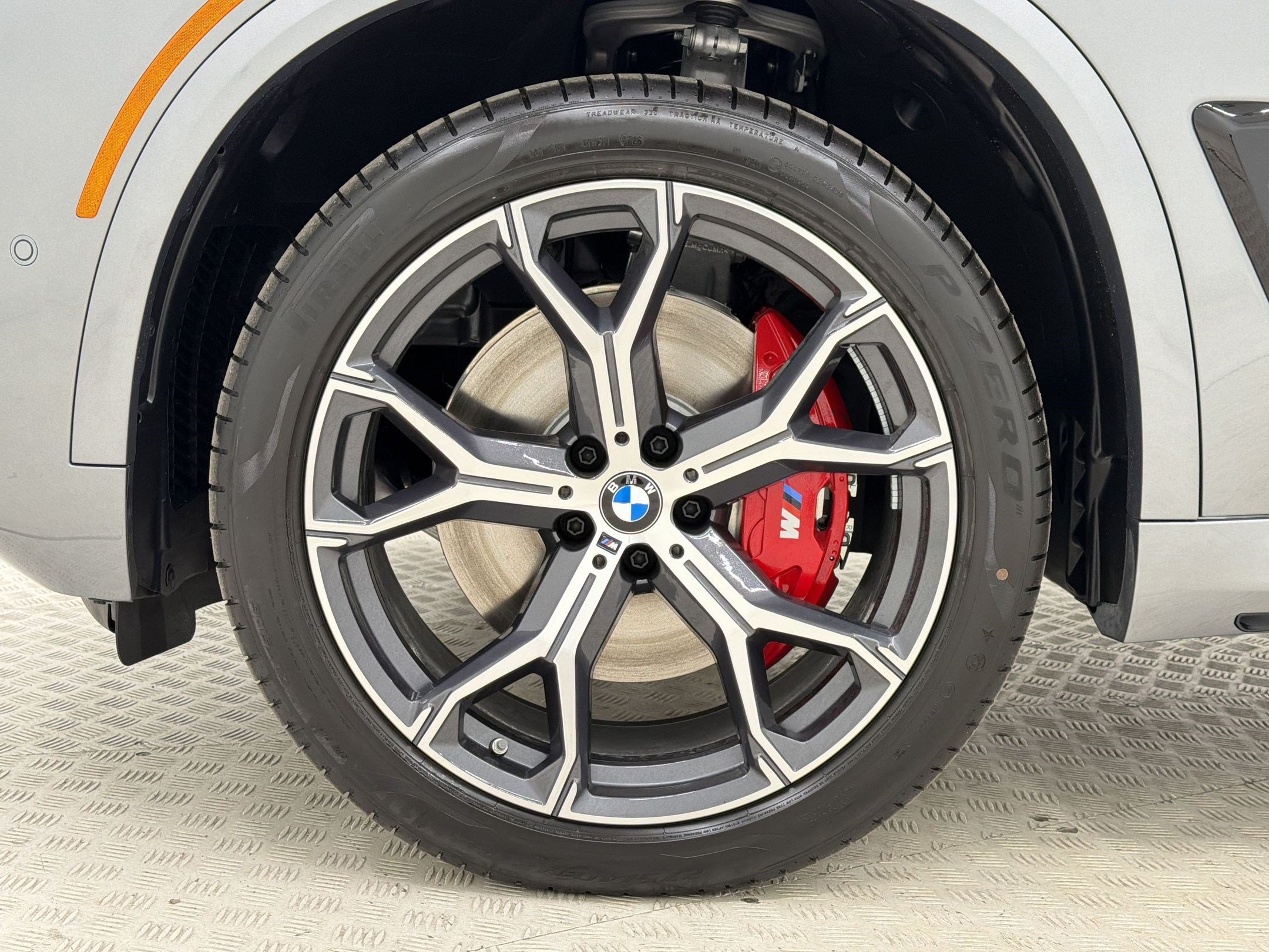 New 2026 BMW X5 xDrive40i w/ M Sport Package AWD/4WD image 11
