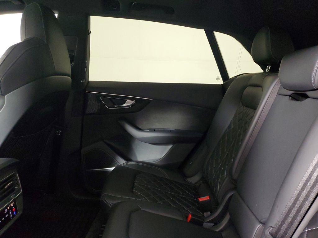 Used 2022 Audi SQ8 Premium Plus w/ Black Optic Package image 11